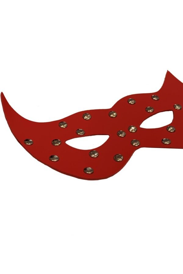 MASKA-RED_1-700x1050w MASKA-RED_1-700x1050w